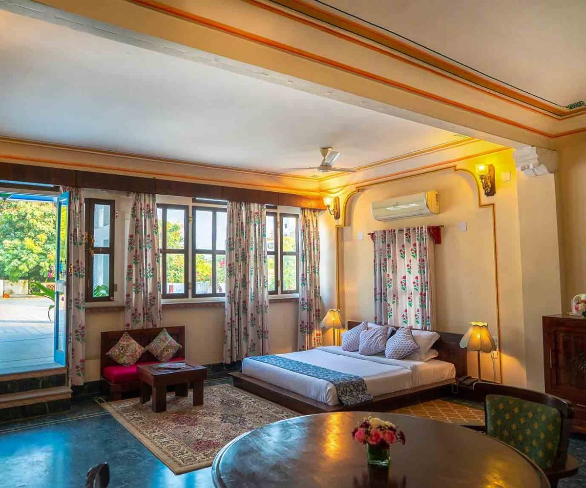 Best Traditional Luxury Hotels and Resorts in Jaipur | 5 star Budget Heritage Hotels in Jaipur
